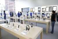 Apple's first retail store will not open in the country yet, here are the reasons